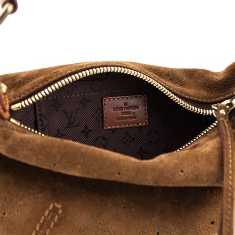 onatah louis vuitton|LOUIS VUITTON Suede Mahina Onatah Pochette Cacao.